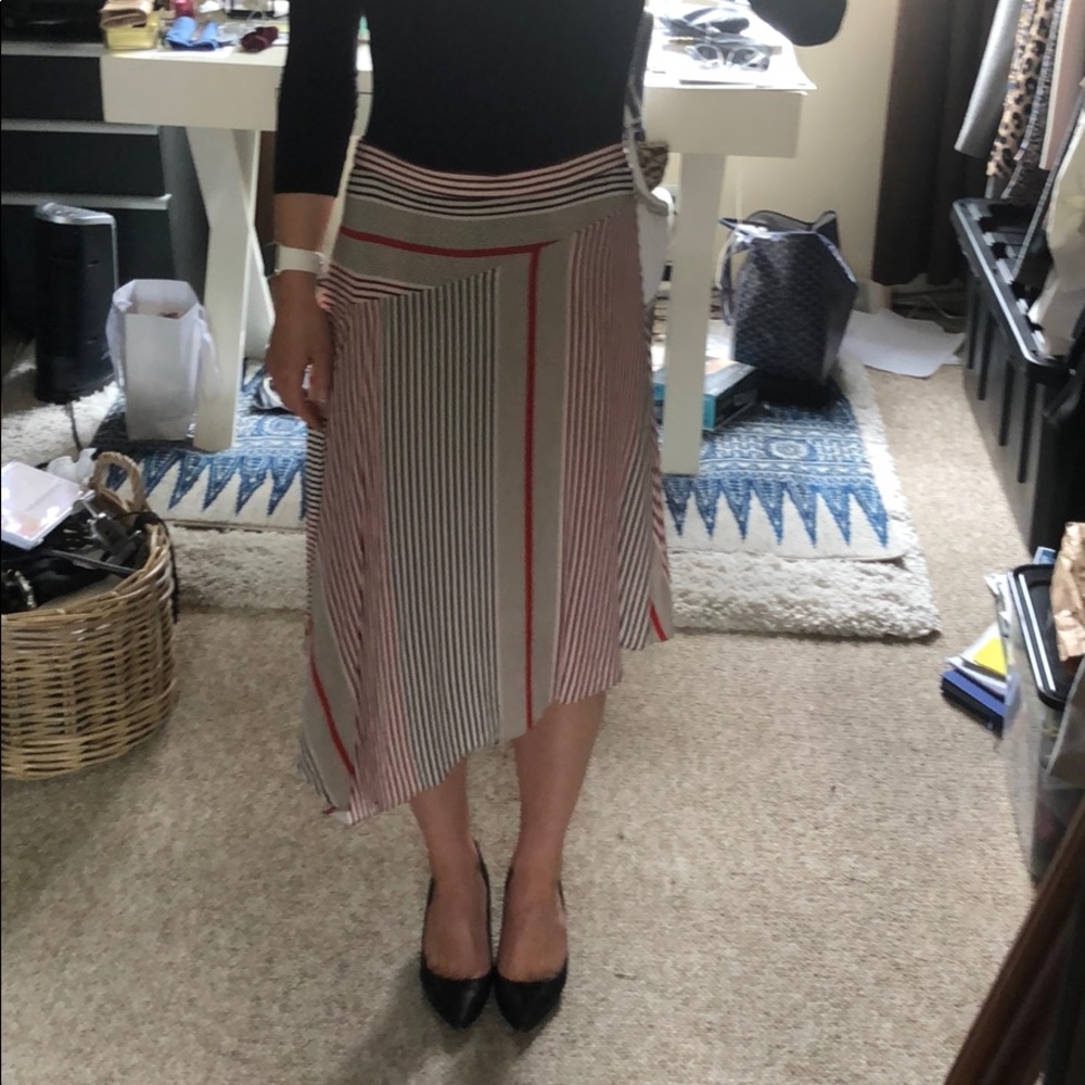 Beautiful feminine flowy silk skirt.